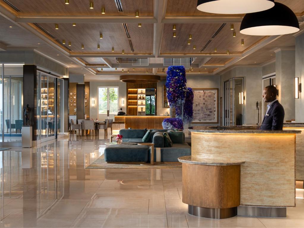 Four Seasons Hotel Westcliff