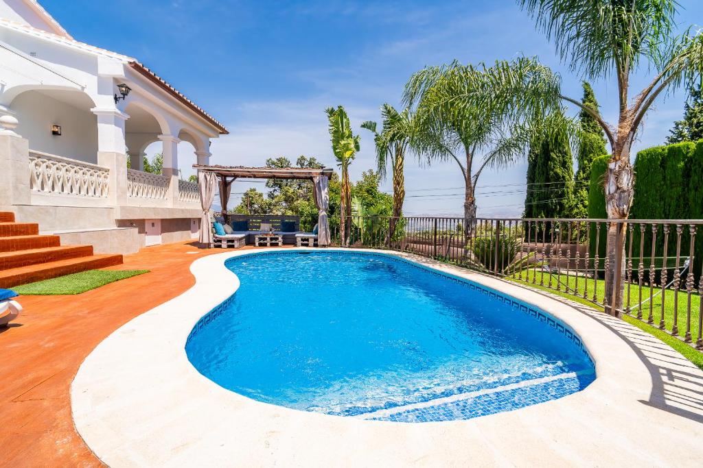 Cubo's Villa Esmeralda - 4