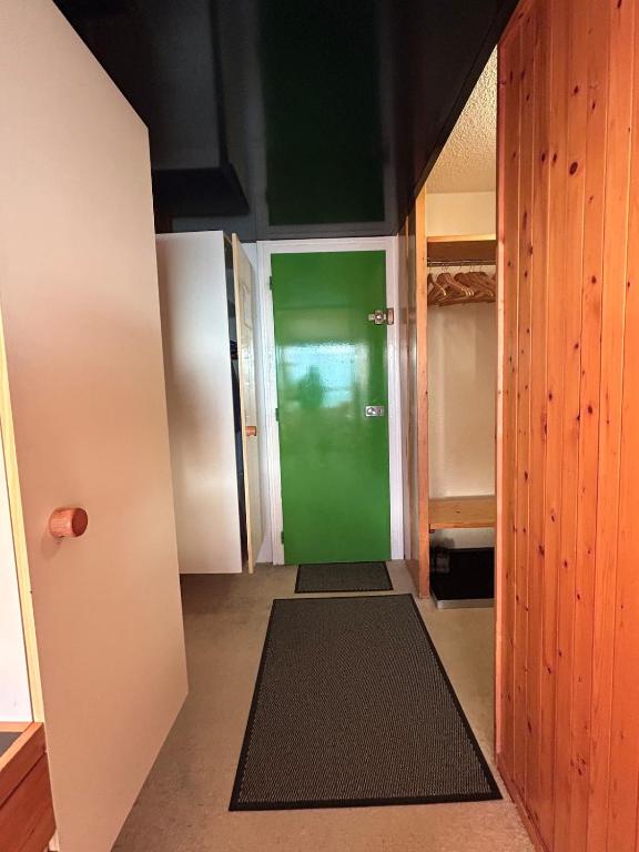 Arc 1800, comfortable accommodation sleeps 4 to 6 - 2