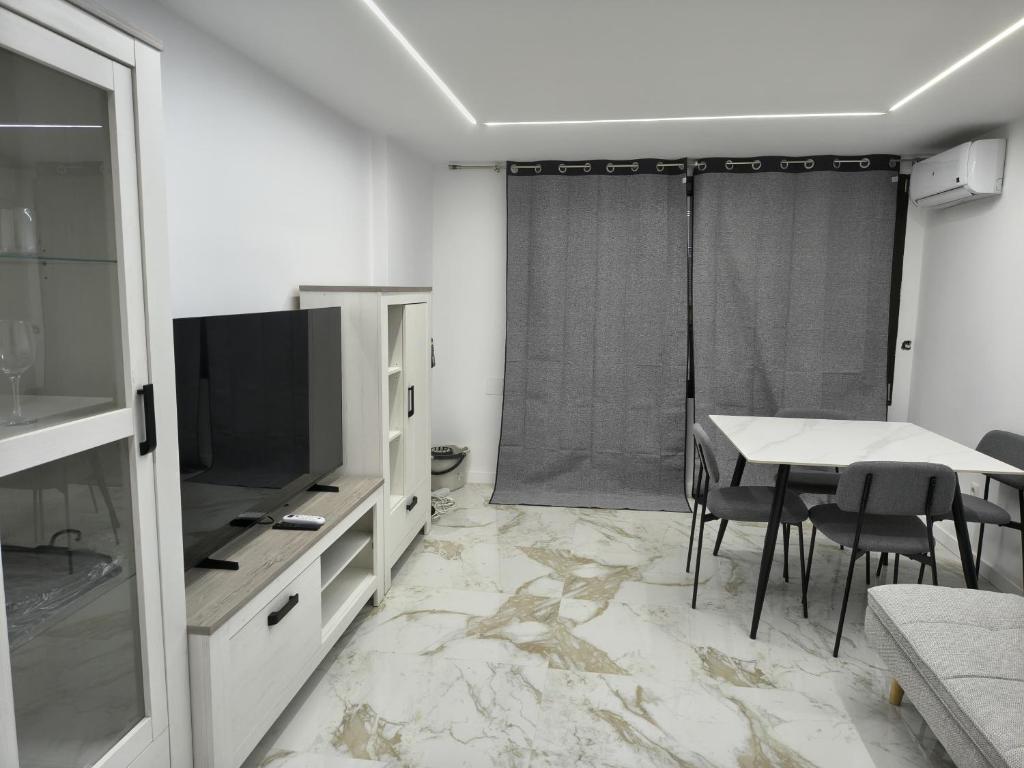 Alicante Modern Urban Apartment - Downtown & Cozy #2 - 5