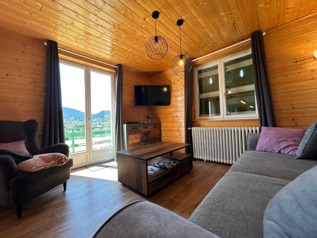 Appartement Etage Chalet à 300m du lac de Gérardm - 4