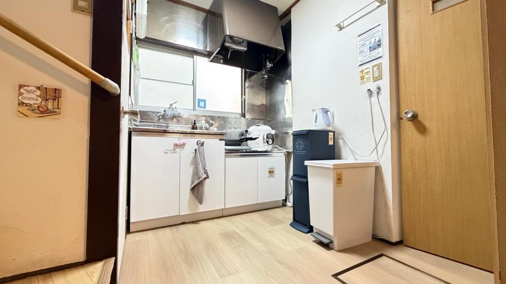 BEGINNING GUEST HOUSE, ビギニングの宿 - Authentic Japanese Renovated Stay, Airport Direct
