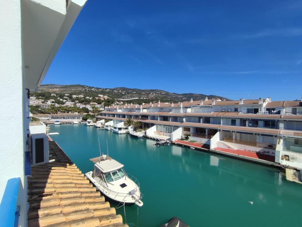 Live on the water located in a fishing village - 3