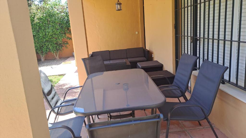 Pareado en la Playa del Ancla, urbanización privada - Terrazas de Urbis - 5