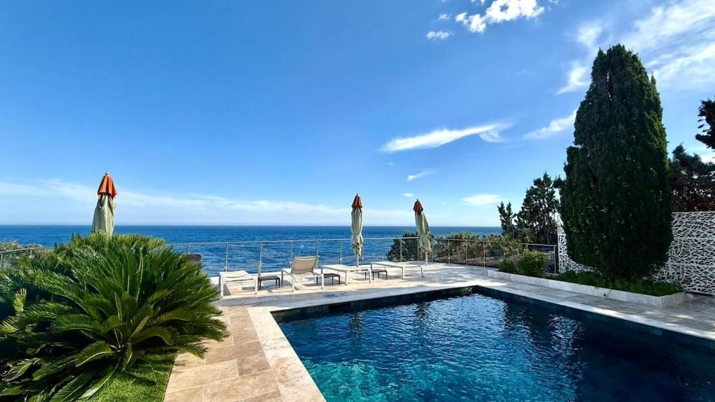 Villa with panoramic - 1