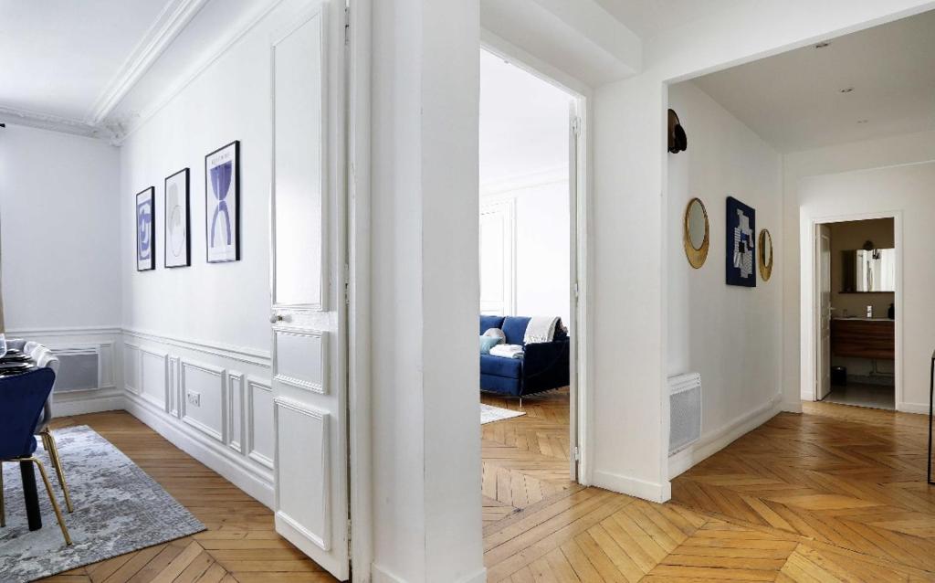 High-End 4BR Residence close to Champs-Élysées - 5
