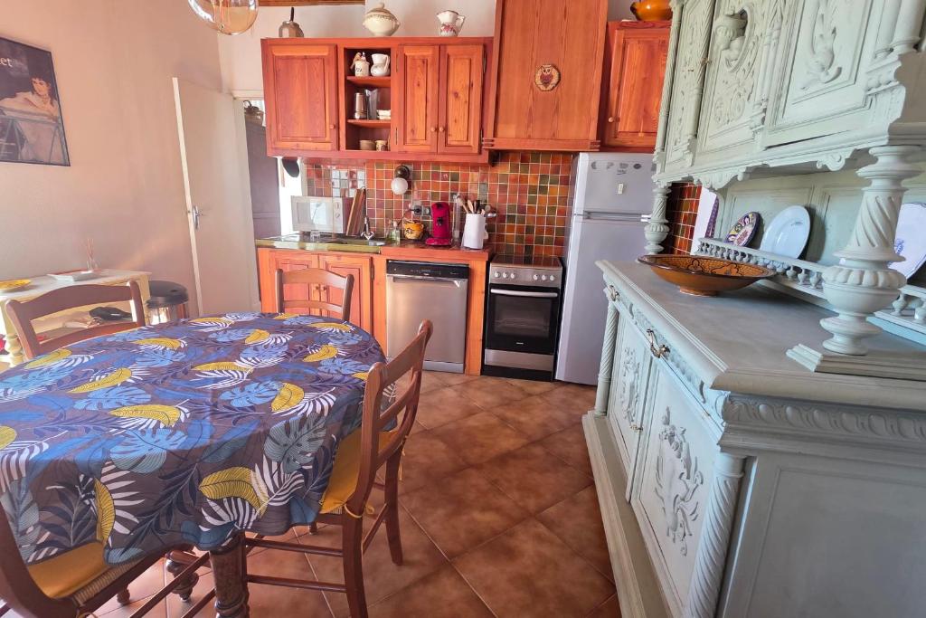 Spacious Briançon Flat with Balcony - 5