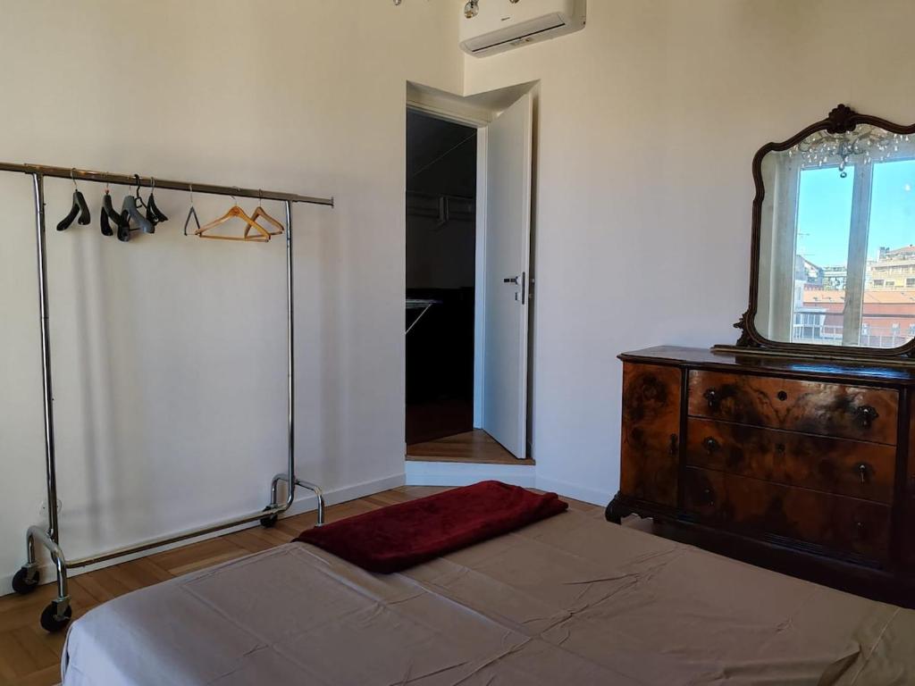 Spacious Apartment - M4 to Duomo - Free Garage - 4