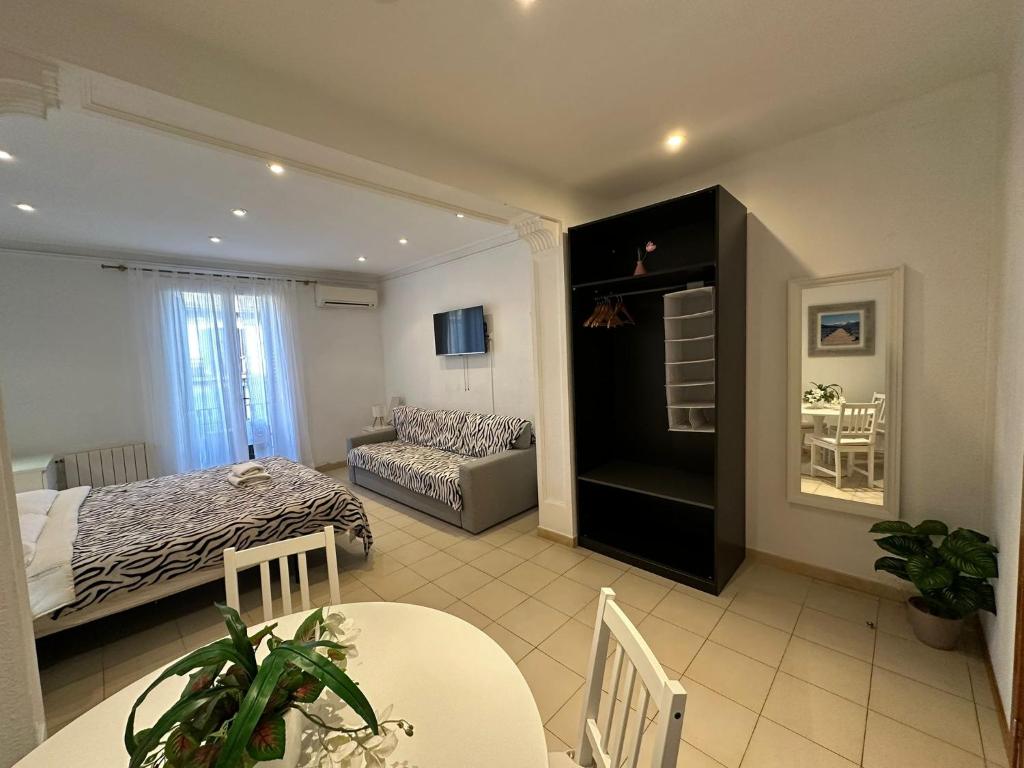 Apartamentos en la calle Consell de Cent - 3