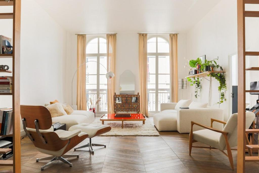 White loft Home cinema - 1