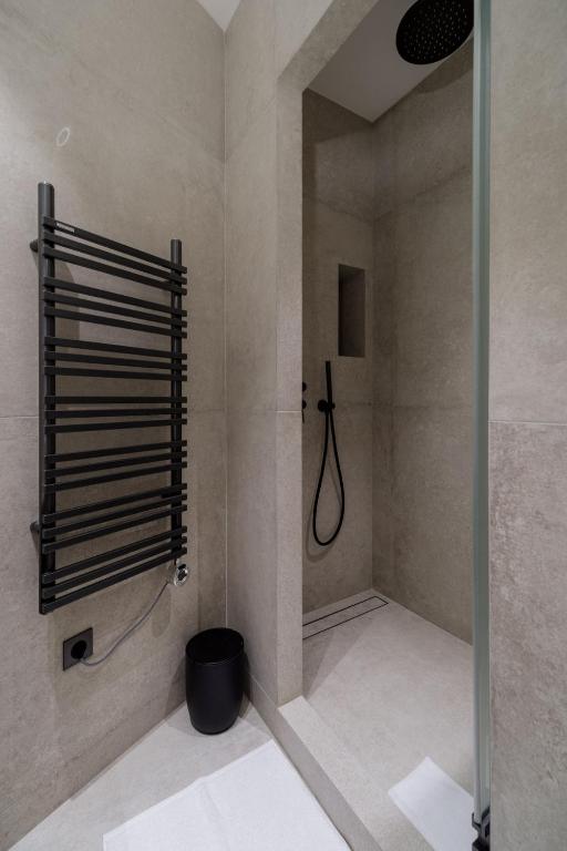 Bright apartment with AC - 2