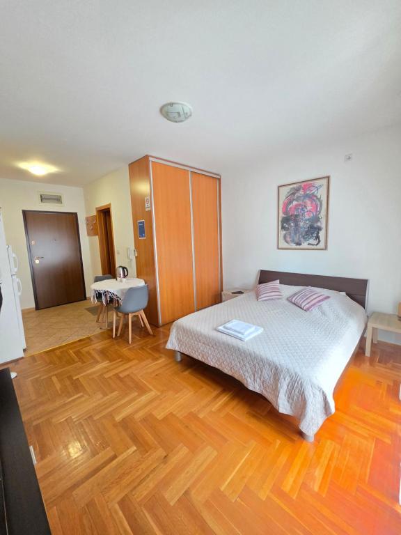 Laki Apartment - 3