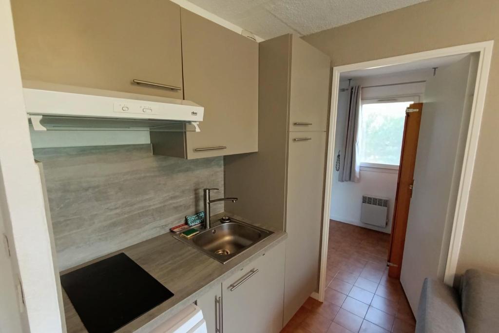 Apartment with balcony near beach - 4