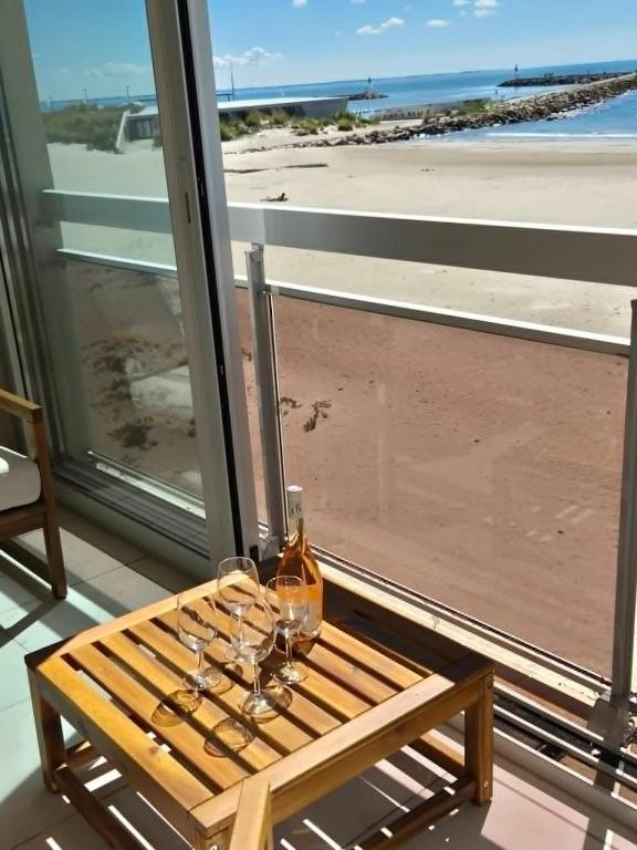 Les pieds dans l'eau, vue mer imprenable et Parking privé - 5