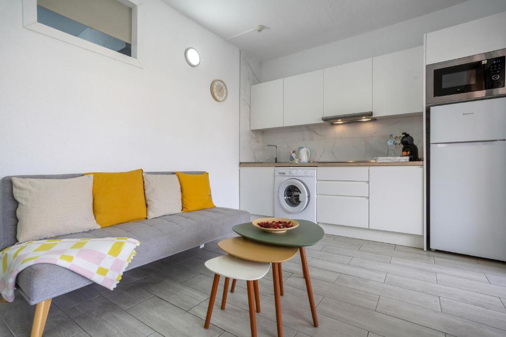 Céntrico Apartamento Con Piscina - 4