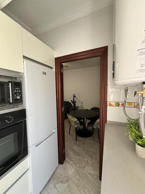 Enjoy Malaga 3 Bedrooms in a Central Location - 5