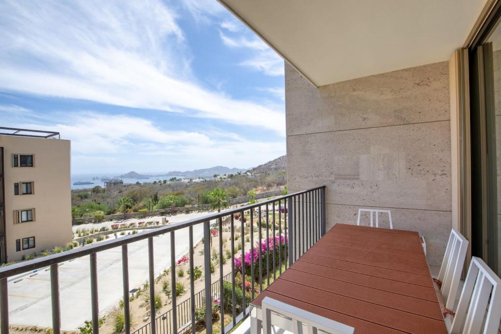 Condo con vista al arco, piscina infinity y spa - 5