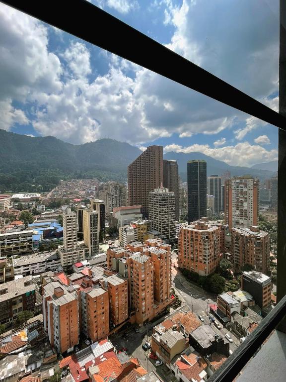 Modern Studio with view of Monserrate, 25th Floor - 3