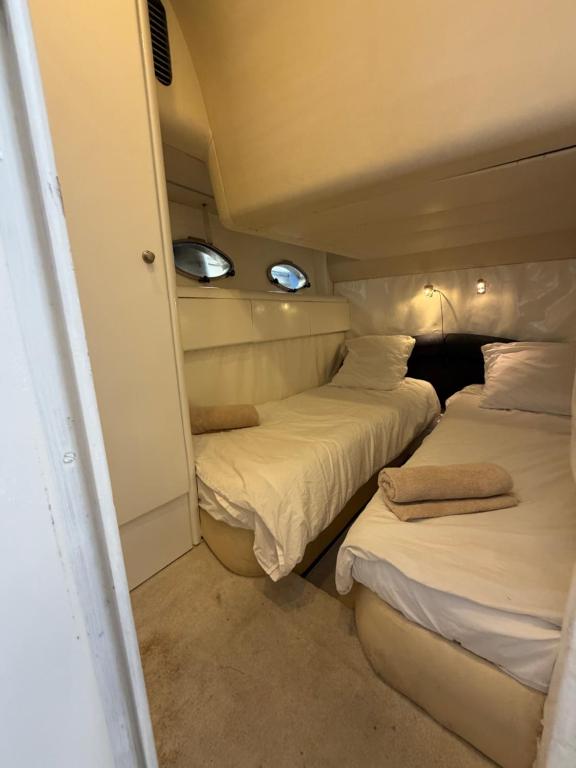 Yacht 17M Cannes Croisette Port Canto,3 Ch,clim,tv - 2
