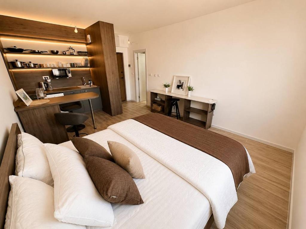 Alula Apartments 2 - 4