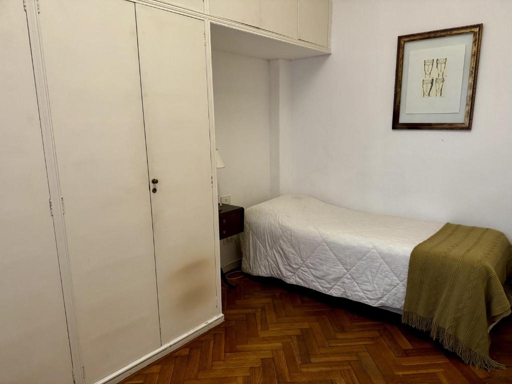 Elegante depto Recoleta, 2 dorm y balcón - 5