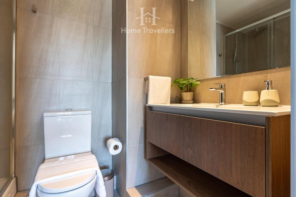 HT Modern apartment Lyon Providencia and Parking - 5