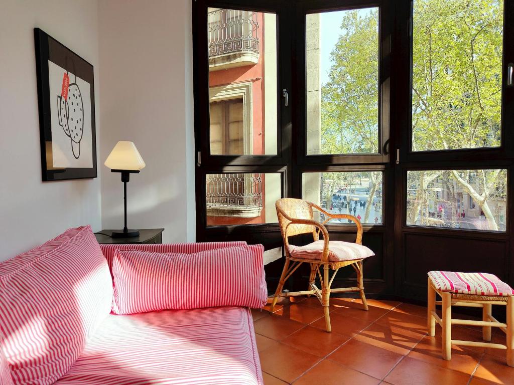Bright 1-Bed Apartment on La Rambla Barcelona. RJ - 1