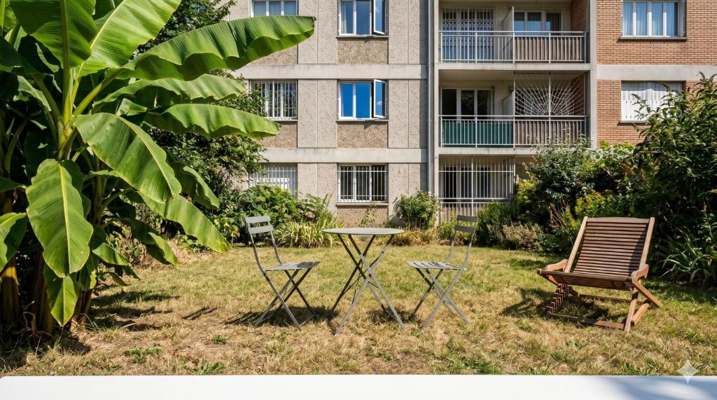 Charming Parisian Apartment with Garden View - 1