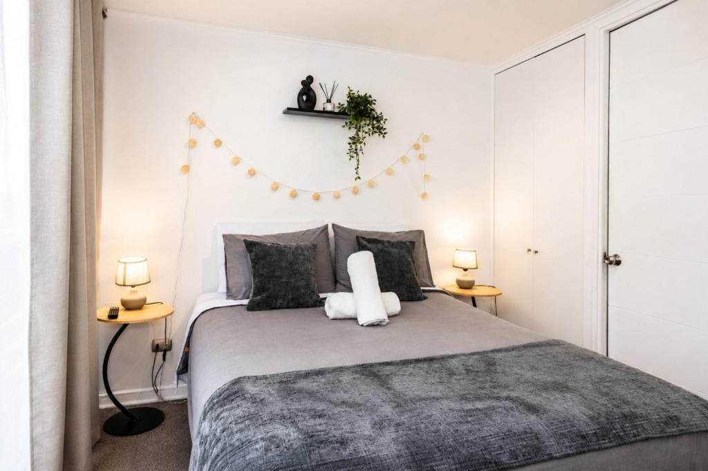Comfortable Downtown Apartment for 2 - 3