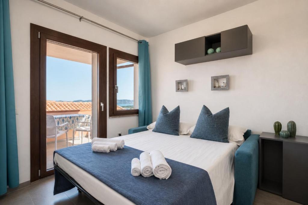 Sea View Terrace - Free Parking - Modern Apt for 4 guests - 5