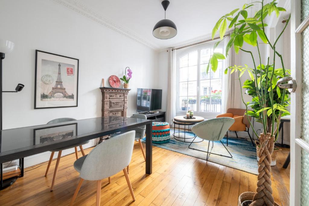 Charming 1BDR Apartment for 3 Near Eiffel Tower - 4