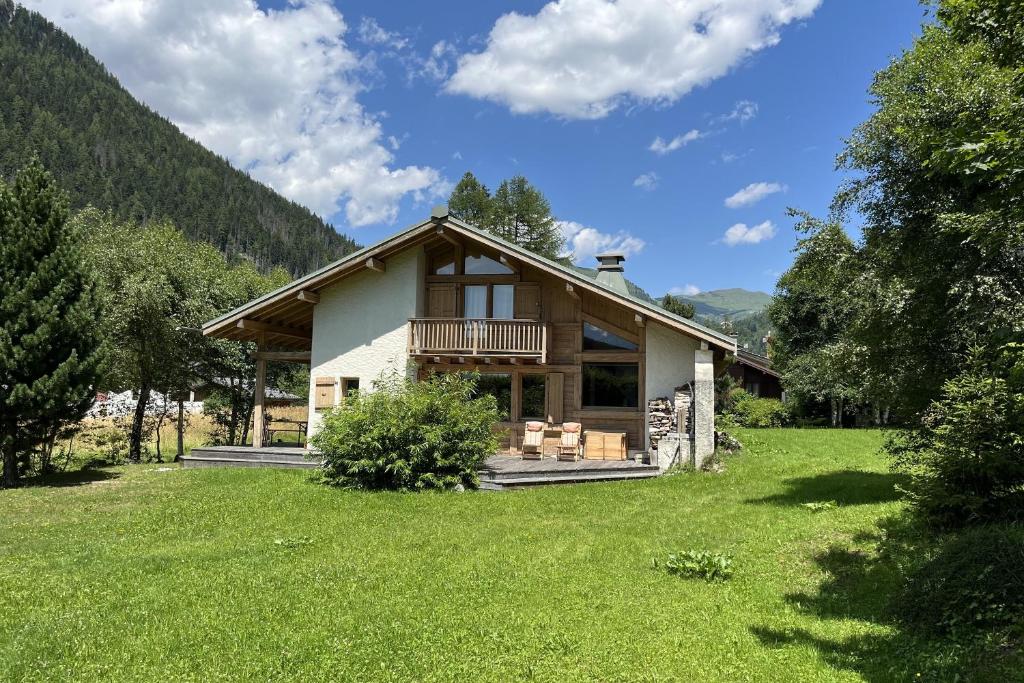 Chalet Allières Walk to Grands Montets | Sleeps 10 - 1