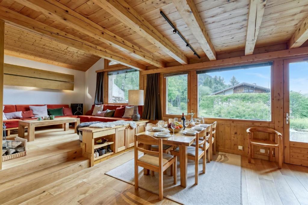 Chalet Allières Walk to Grands Montets | Sleeps 10 - 2