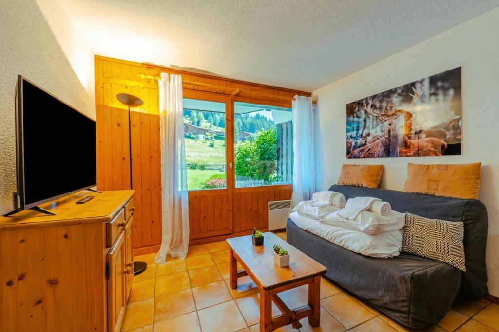 Le Prarion RDC Ski in/Ski out at Les Houches (Sleeps 4) - Happy Rentals - 5