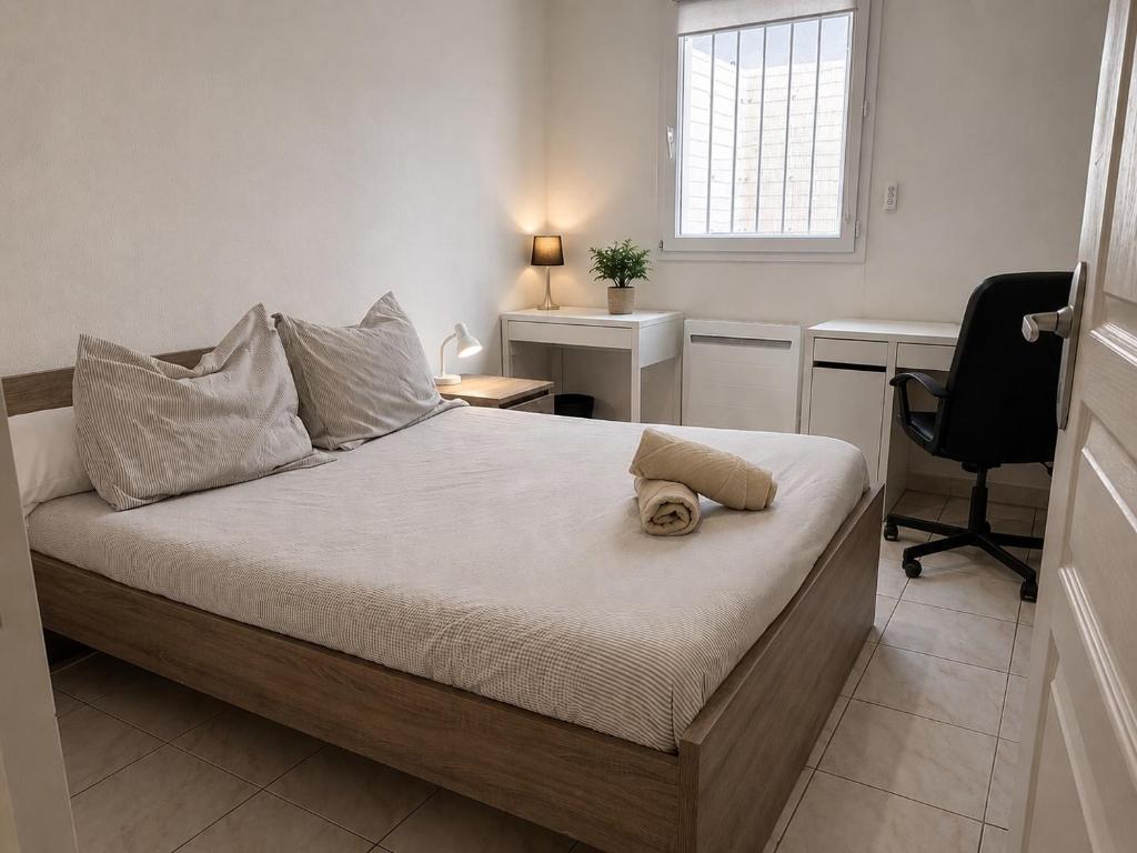 T3 lumineux 2 chambres terrasse et parking - 2