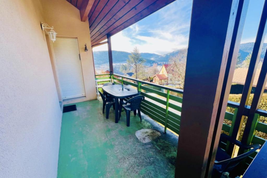 Cozy apartment with lake view - 2