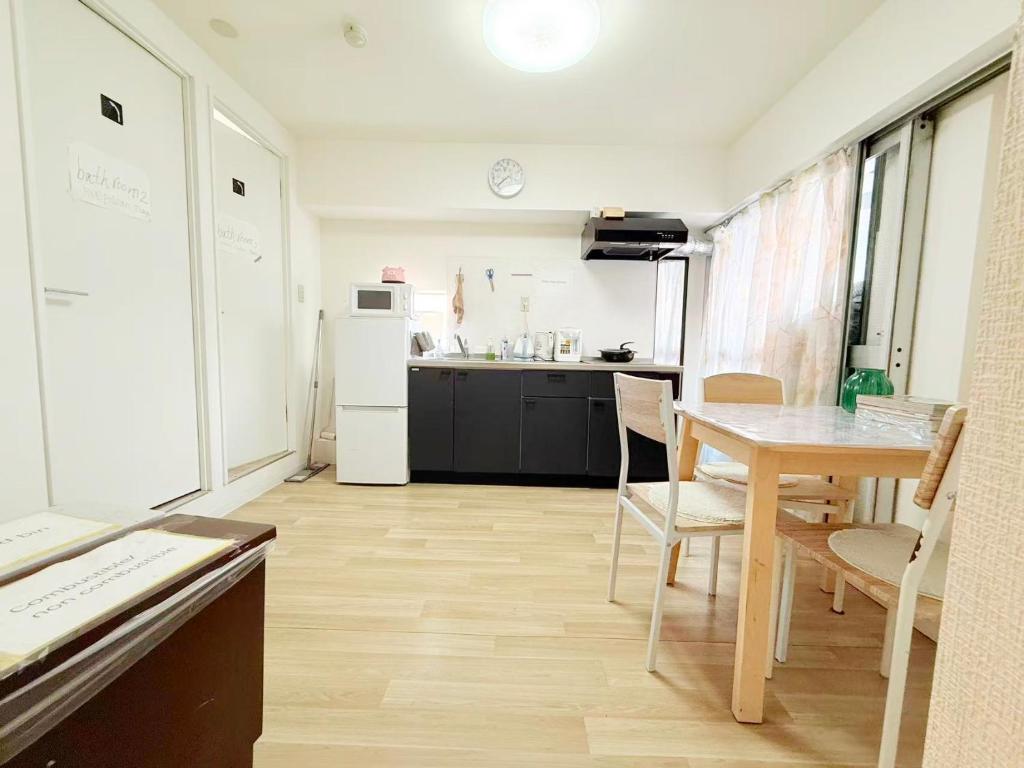 Shinjuku Kabuki Youth Hostel#New Sunshine Room#50 second walk from Higashi Shinjuku subway#Automatic