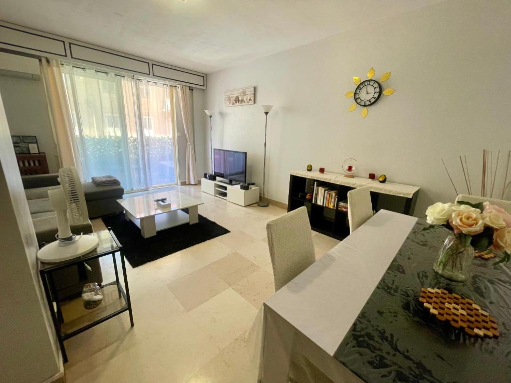 Appartement bord de mer pres de monaco proche gare sncf Carnoles - 1