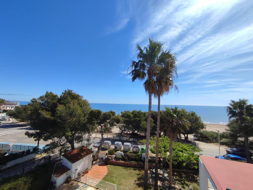 Semi-detached on the beachfront in Romana, Alcocebre - 1