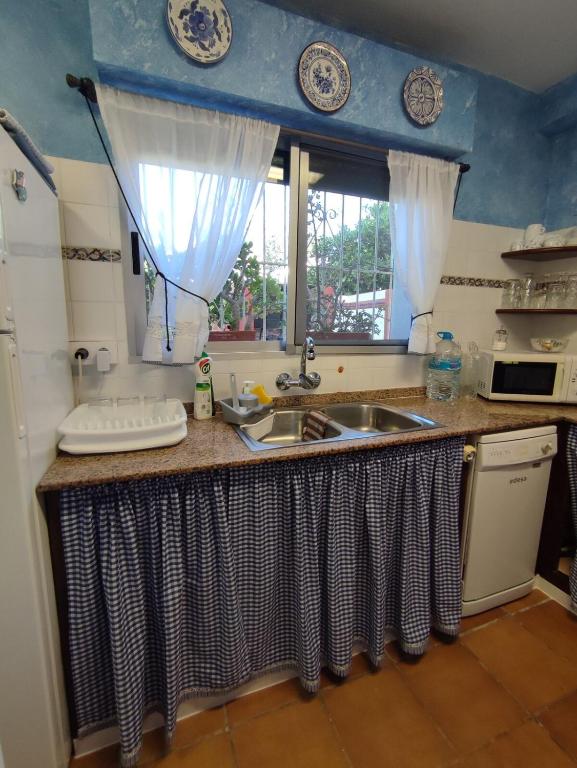 Semi-detached on the beachfront in Romana, Alcocebre - 4