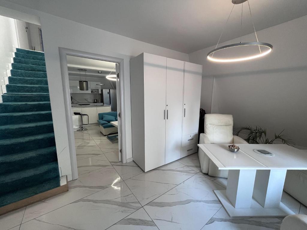 The Square Republic Apts - 2