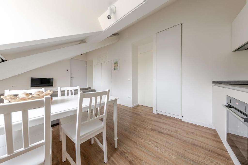 The White Attic - Cattolica District - 4