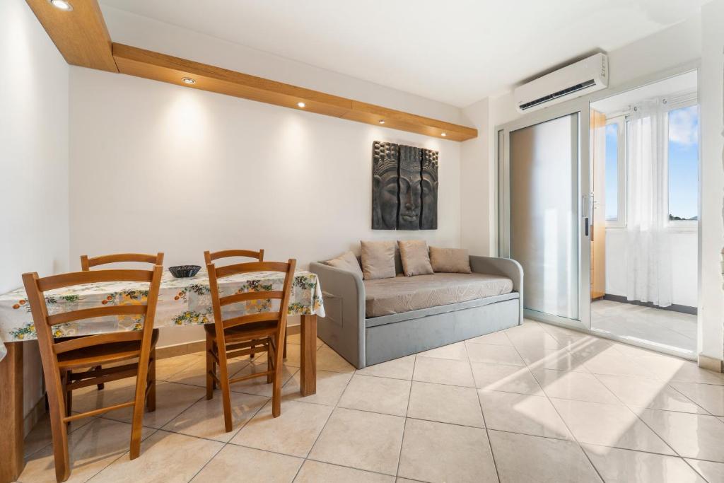 Home Karalis - 1