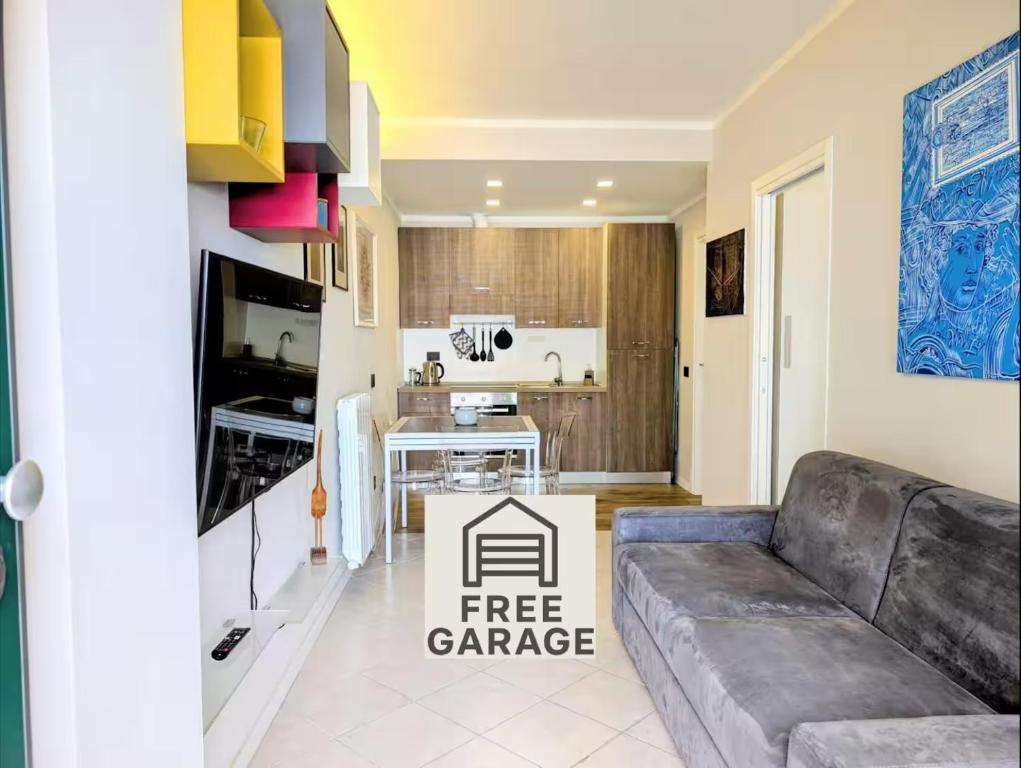 Navigli Bocconi Home - Free Private Garage - 1
