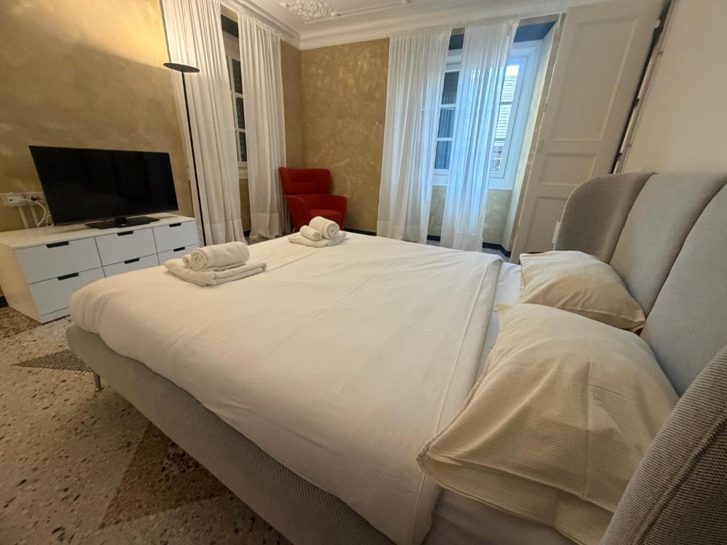 Happy Family Apartments Historical Luxury A - 3