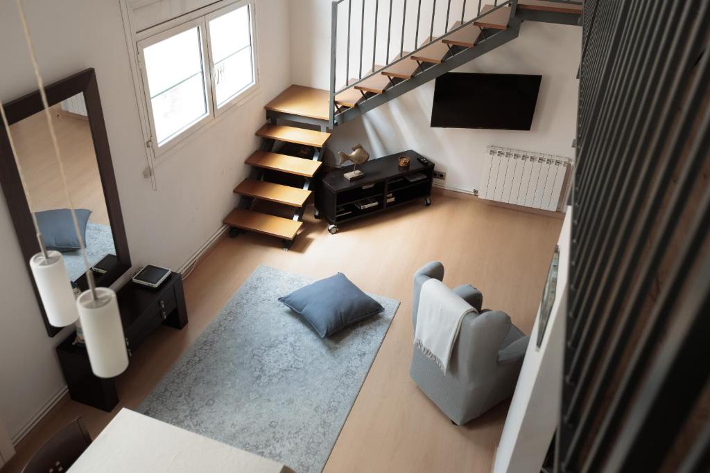 Unique Historic Factory Duplex - Only 15 min walk to Las Ramblas - 2