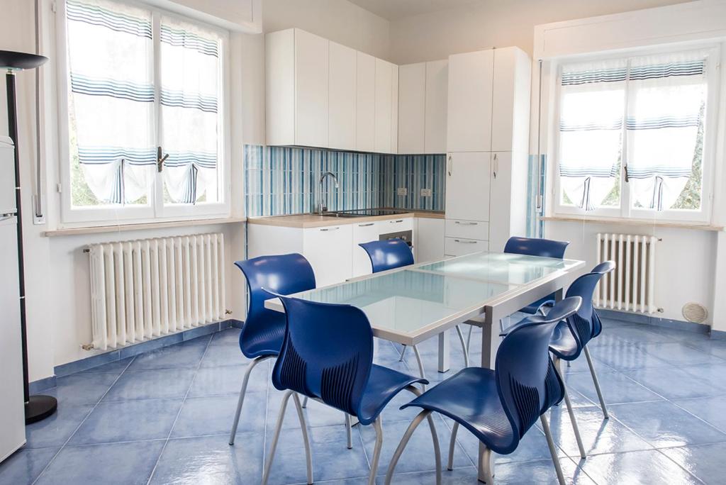 N235 - Numana, ampio appartamento con terrazzo vista mare - 5