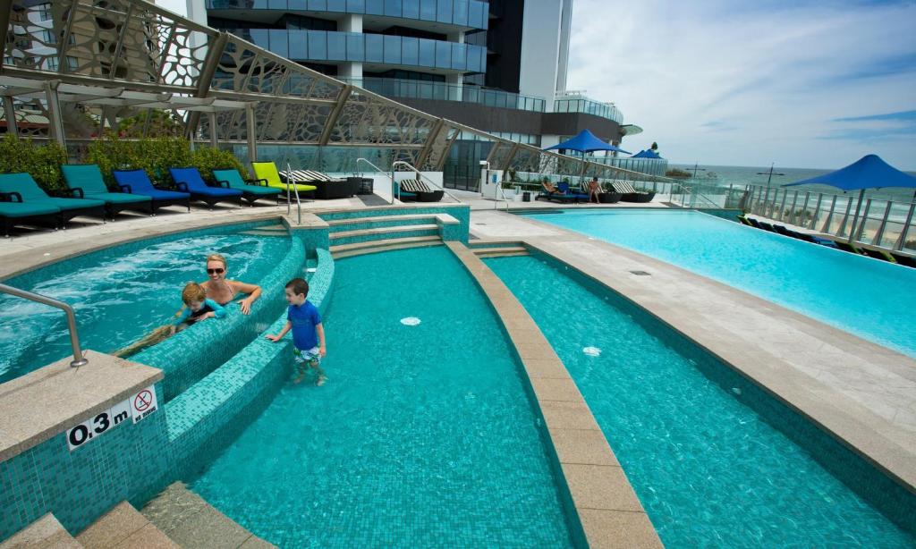 Soul Surfers Paradise 3 Bedroom Beach Apartment photo