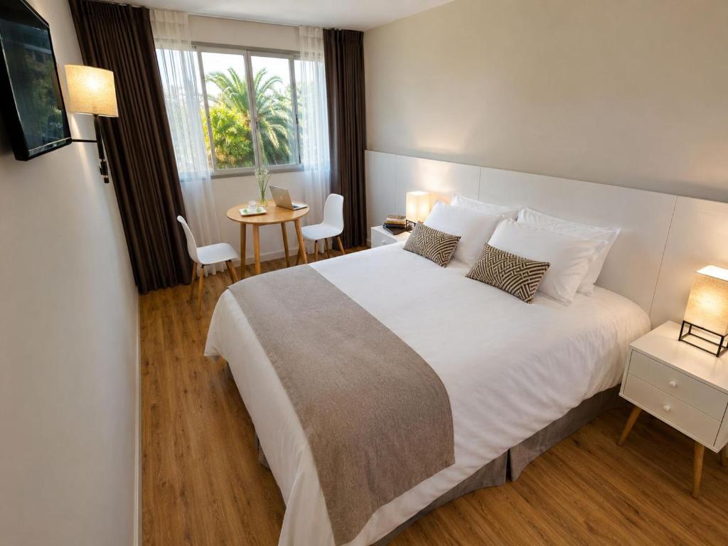 Hotel Flores - 1