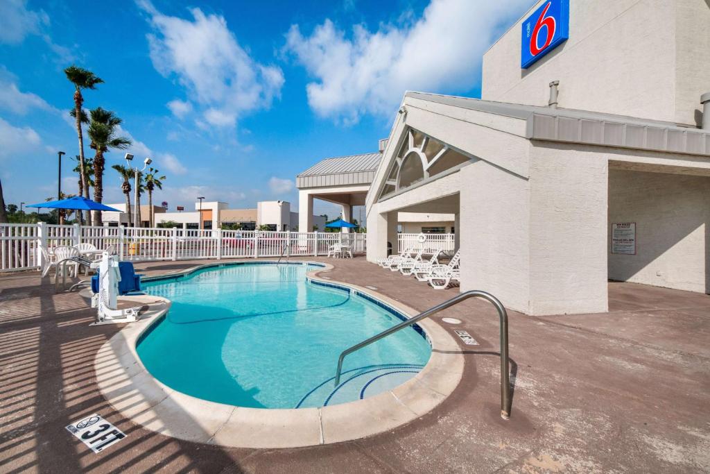 Motel 6-Brownsville, TX North photo